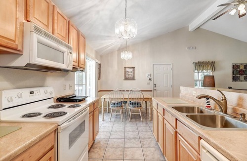 Rockport House | Seashell Memories 2 Bedroom Home by RedAwning