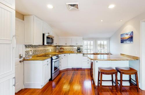 Harwich Port Apartment | Seashells on Bank