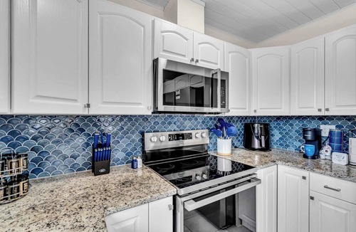 Whitfield House | Seashells & Sunshine – Pool, Games, AMI Beaches