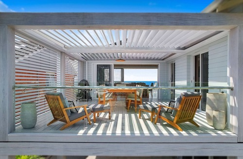 North Avoca House | SEASHORE: North Avoca Beachfront, Panoramic ocean views, WiFi, Ultra modern.