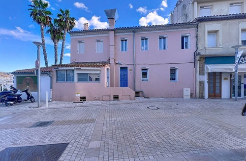 Les Lecques Apartment | Seaside Apartment with Air Conditioning