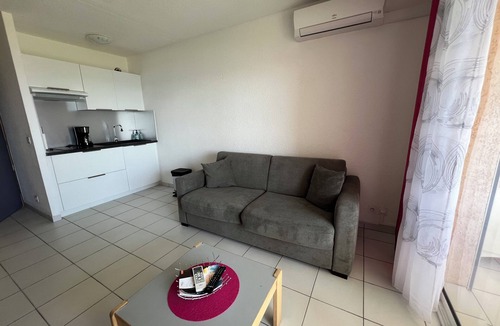 Moriani-Plage Apartment | SEASIDE APARTMENT WITH POOL