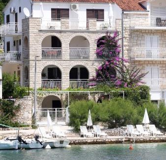 Bobovisca Apartment | Seaside Apartments Antičević