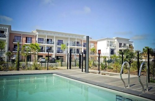 La Baule-Escoublac Hotel | Seaside Apt w/Pool Near La Baule Beach & Thalasso Center