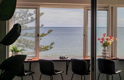 Glenelg South Apartment | Seaside Bliss - Glenelg South 3BDR 1BTH