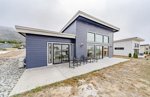 Gold Beach House | Seaside Breeze