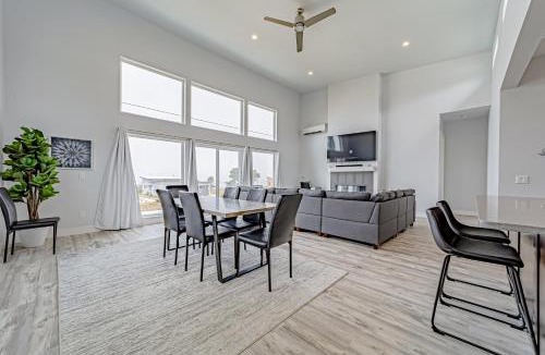 Gold Beach House | Seaside Breeze