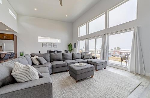 Gold Beach House | Seaside Breeze