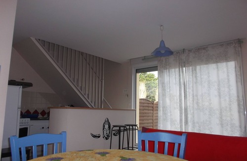 Granville House | Seaside bright villa with garden