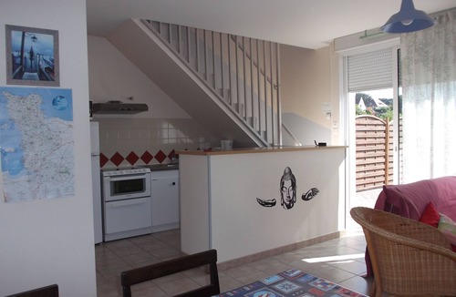 Granville House | Seaside bright villa with garden