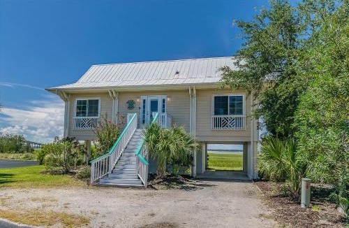 Oceanmarsh Subdivision House | Seaside Bungalow With Million Dollar Views