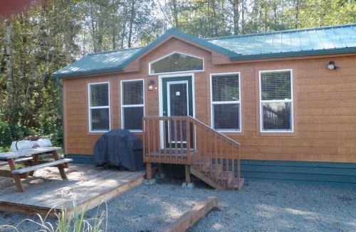 Seaside Resort | Seaside Camping Resort Cottage 9