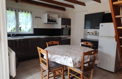 Ver-sur-Mer Ski Chalet | Seaside Chalet