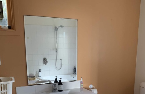 Wellington Apartment | Seaside City Hideaway