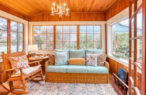 Seaside House | Seaside Classic Cozy Bungalow