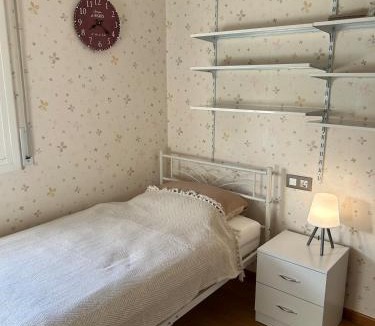 El Castell de Montornes House | Seaside cottage