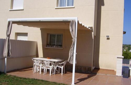 El Castell de Montornes House | Seaside cottage