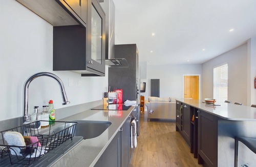 Ryde Ski Chalet | Seaside Cottage