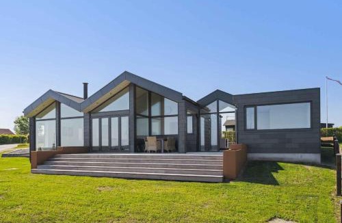 Allingabro House | Seaside Cottage With A Stunning View