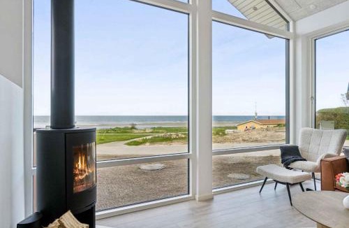 Allingabro House | Seaside Cottage With A Stunning View