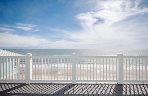 Oak Island House | Seaside Delight by Oak Island Accommodations