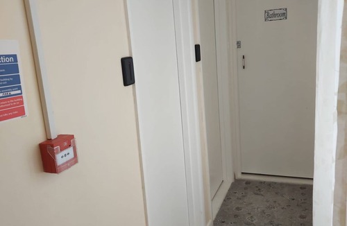 Southsea Apartment | Seaside Escape 2-Bed maisonette Flat - Ev22kwh