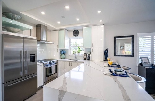 Delray Beach Condo | Seaside Escape/Luxury Unit/Walk to Beach