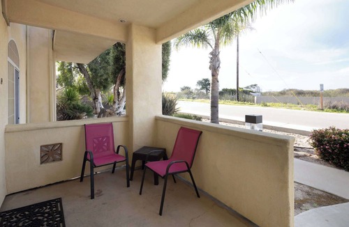 Oceano Condo | Seaside Flamingo Retreat