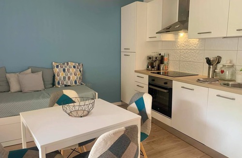 Saint-Mandrier-sur-Mer Apartment | Seaside terrace apartment