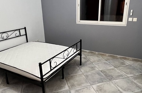 Villeneuve-les-Beziers Cabin | seaside villa