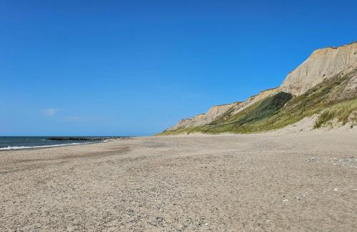 Trans House | Seaside Fun Retreat-By Traum