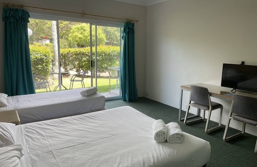 Wamberal Hotel | Seaside Garden Retreat