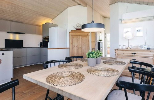 Hasmark Strand House | Seaside Gem with Views - By Traum Ferienwohnungen