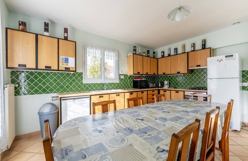 La Bernerie-en-Retz House | Seaside Getaway – Private Garden & Covered Terrace for 12 Guests
