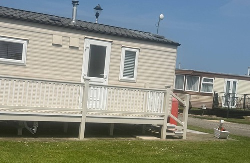 Chapel Saint Leonards Ski Chalet | Seaside Getaways Chapel Saint Leonards - sleeps 6