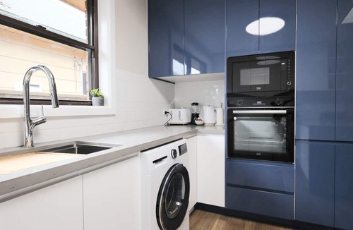 North Narrabeen Apartment | Seaside Haven Tranquil Beachside Escape