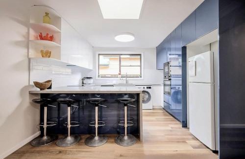 North Narrabeen Apartment | Seaside Haven Tranquil Beachside Escape