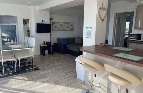 Pevensey House | Seaside Haven with Sea Views