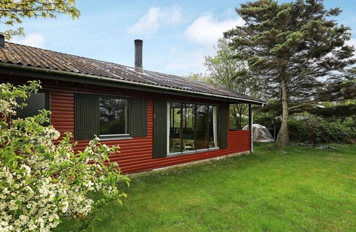 Vinderup House | Seaside Holiday Home with Terrace near Limfjord