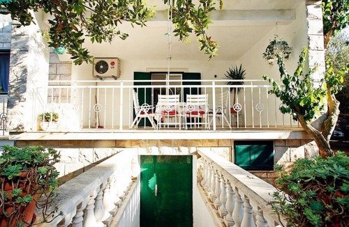 Mirce House | Seaside holiday house Mirca, Brač (K-24033)