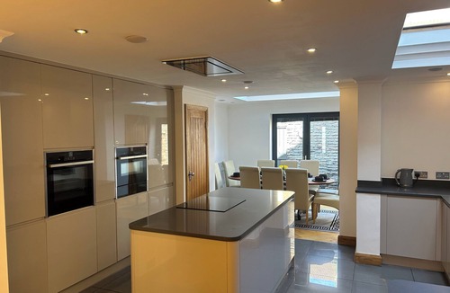 New Brighton House | Seaside home 6 Bed sleeps 10