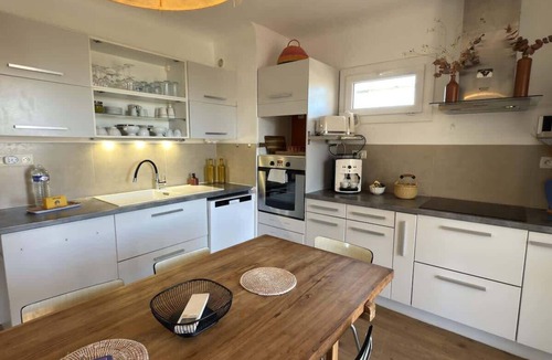 Valras-Plage Apartment | Seaside house 2 terraces A/C parking