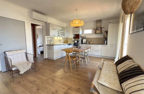 Valras-Plage Apartment | Seaside house 2 terraces A/C parking