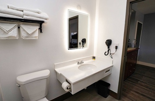 Westside Santa Cruz Hotel | Seaside Inn & Suites