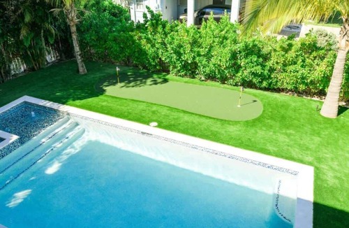Anna Maria House | Seaside Magnolia~1 Block to Pine Ave, Heated Pool!