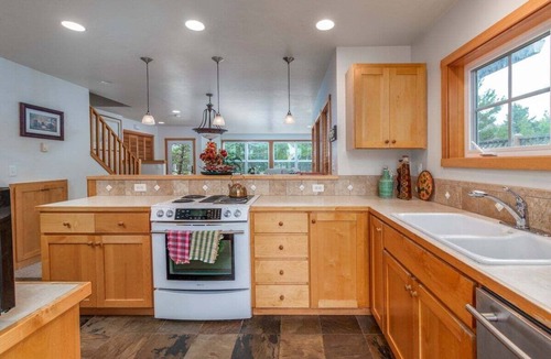 Kiwanda Shores House | Seaside Paradise #162 - Lovely, spacious, classy townhome near beach