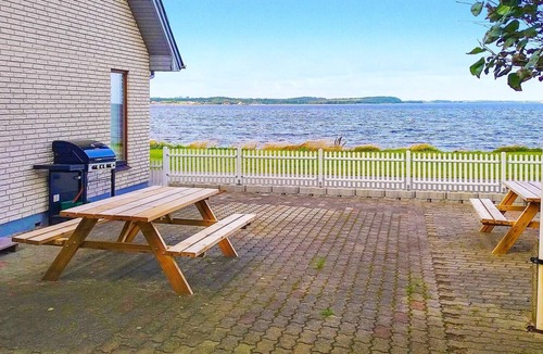 Hvalpsund House | Seaside Retreat in Hvalpsund-By Traum