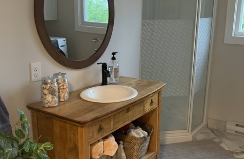 Brooklyn Cottage | Seaside Retreat on the Ocean