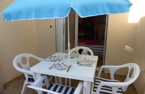 Saint-Hilaire-de-Riez Apartment | Seaside Studio with Terrace, 3 Sleeps, Beach Nearby, Parking Included