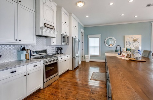 Miramar House | Seaside Sanctuary | Pet Friendly, Beach Front!
